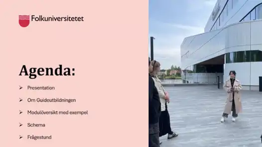 En grupp människor som står framför en byggnad.